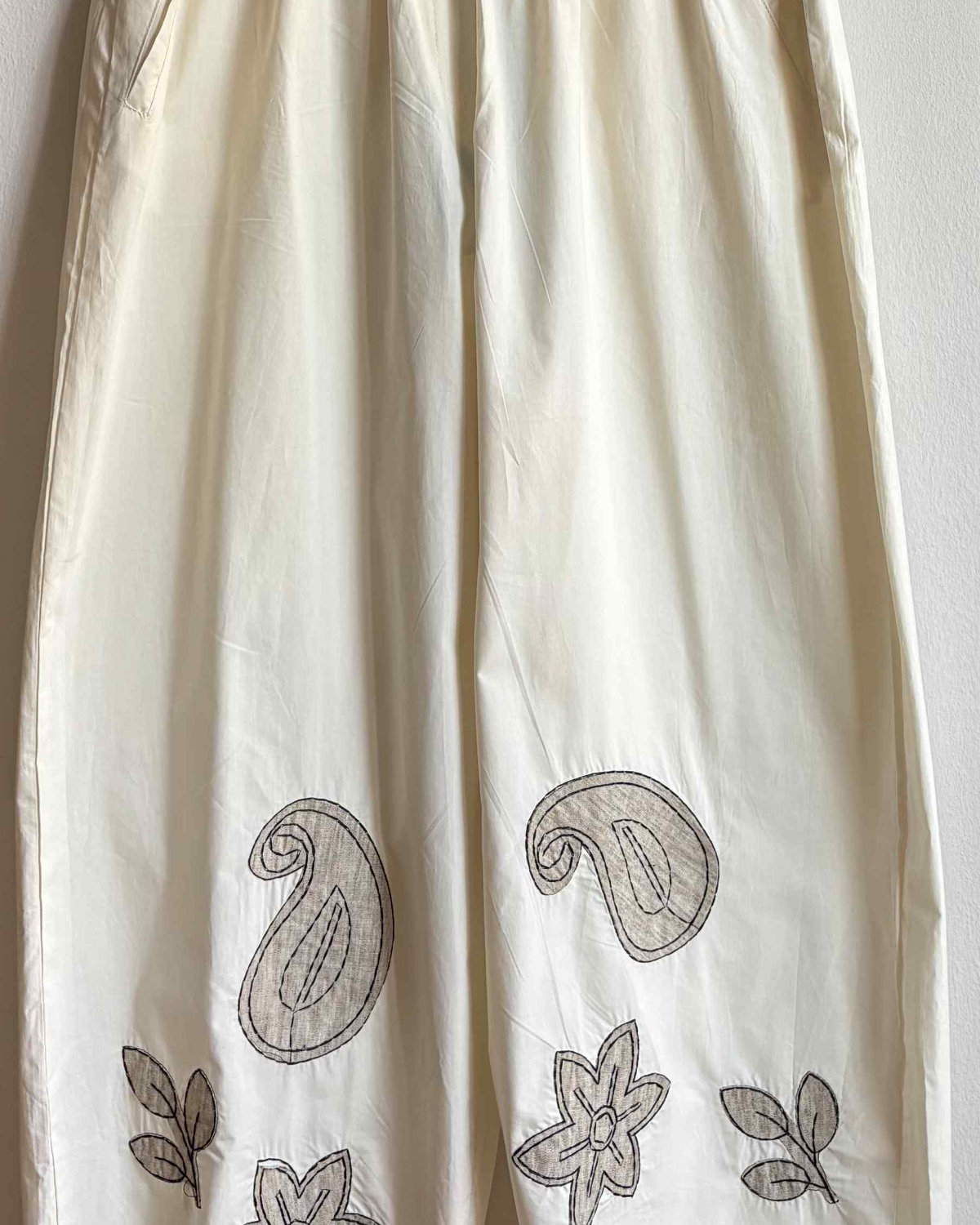 PANTALON BORDADO